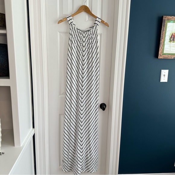 Chico’s Sleeveless Halter-Neck Striped Maxi Dress EUC - Picture 4 of 7